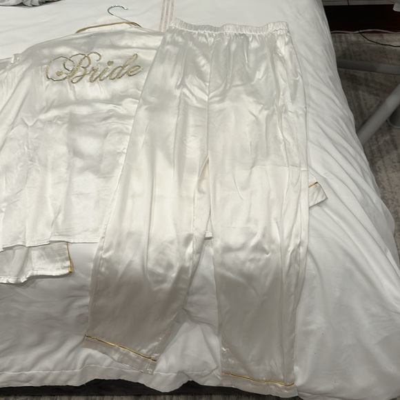 Bride White Robe and Pants Silky Set - Picture 2 of 3